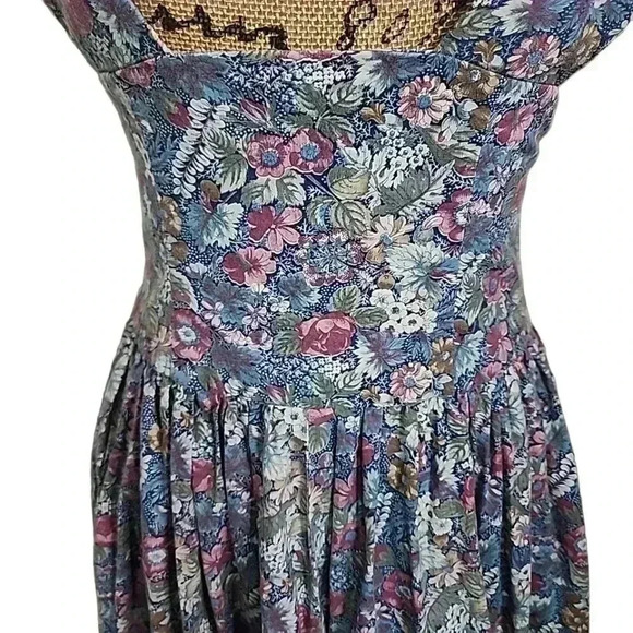 WOMENS Vintage  60s -70sCottage  Garden Core  Midi Floral Maxi Dress. Si… - Picture 3 of 12